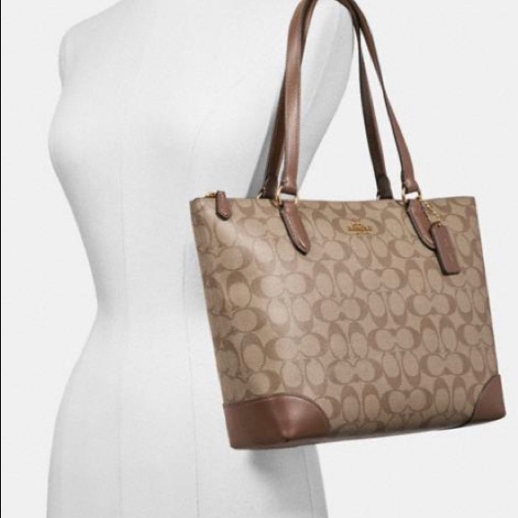 2 new COACH purses - Picture 3 of 8